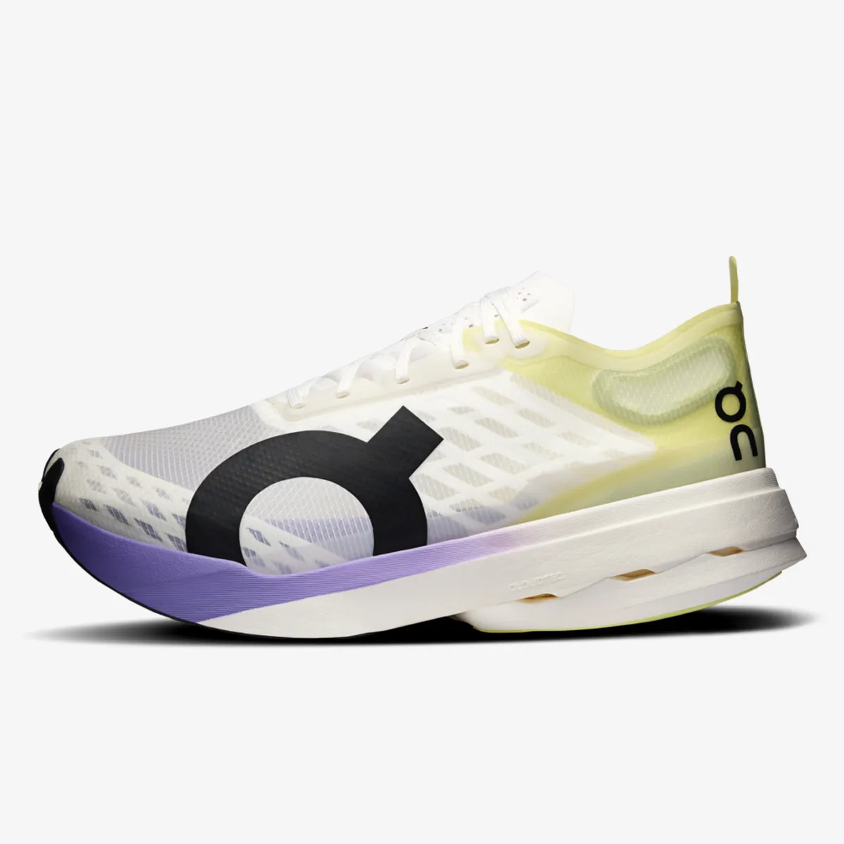 On Patike Cloudboom Strike 