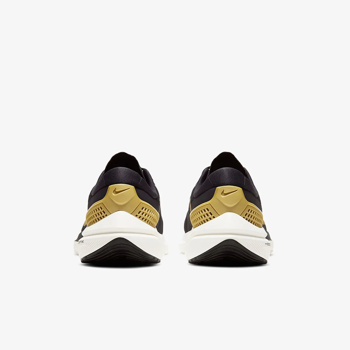 Nike Patike Air Zoom Vomero 15 Women's Running Shoe 