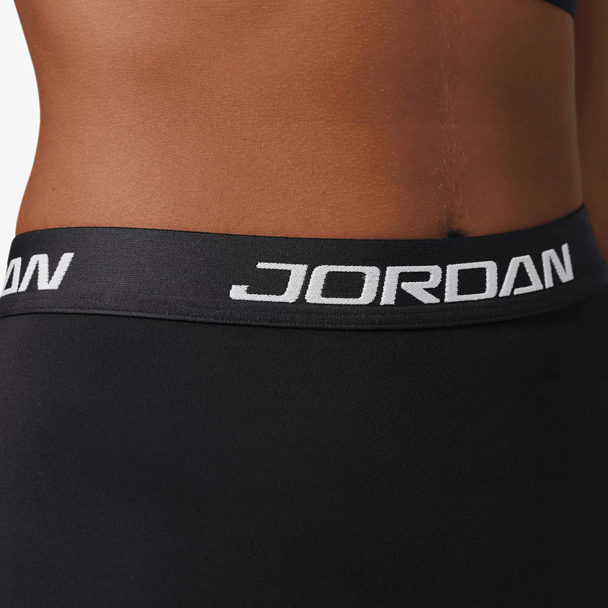 JORDAN Helanke W J SPT DF HR 5IN ESS SHRT 