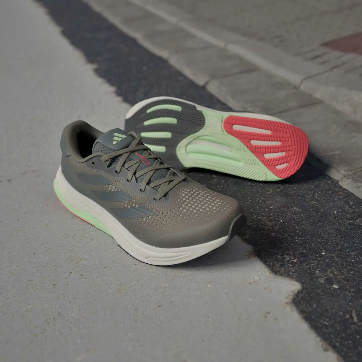 adidas Patike Supernova Solution 