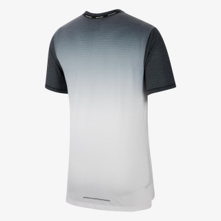 NIKE Majica M NK WILD RUN RISE 365 TOP SS