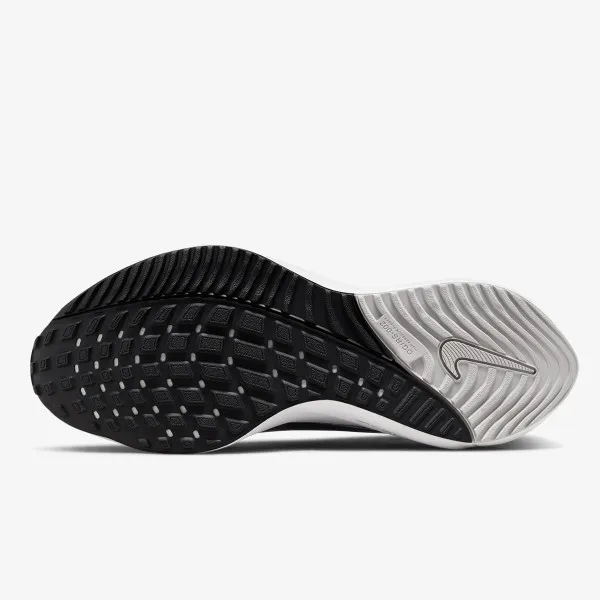 NIKE Patike Air Zoom Vomero 16