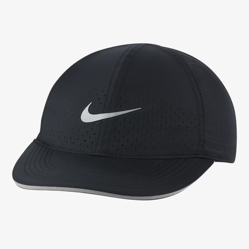 NIKE Kačket Featherlight