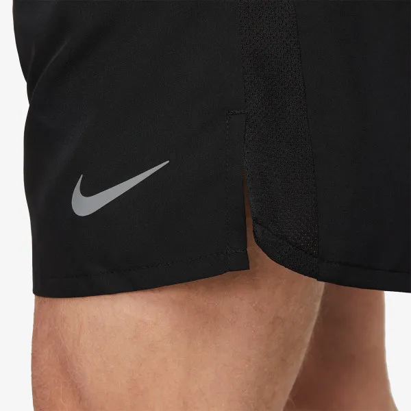 NIKE Šorc Challenger 