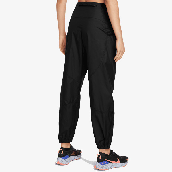 NIKE Donji deo trenerke Trail Repel 