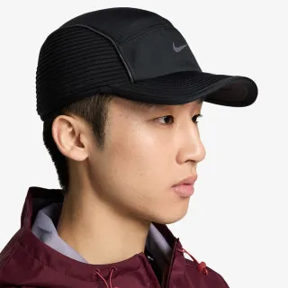 NIKE Kačket Fly