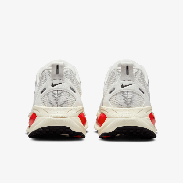 NIKE Patike VOMERO 18 
