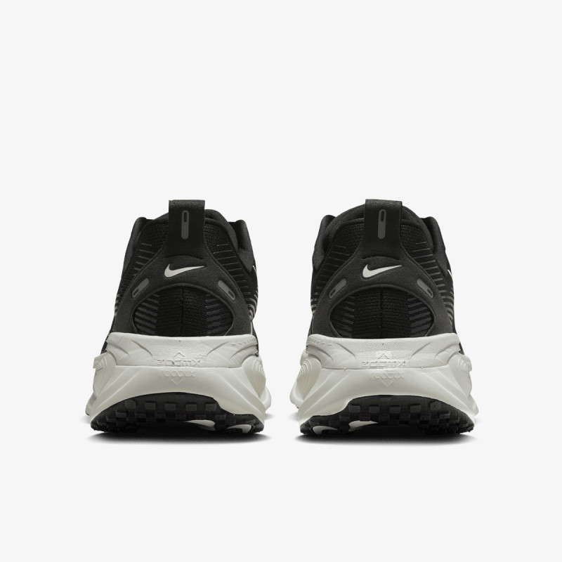 NIKE Patike NIKE VOMERO 18 