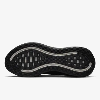 NIKE Patike Vomero Plus