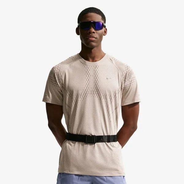 Nike Majica Stride Novelty 